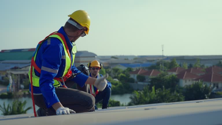 Best Wood Shake Roofing  in Loma Ri, CA